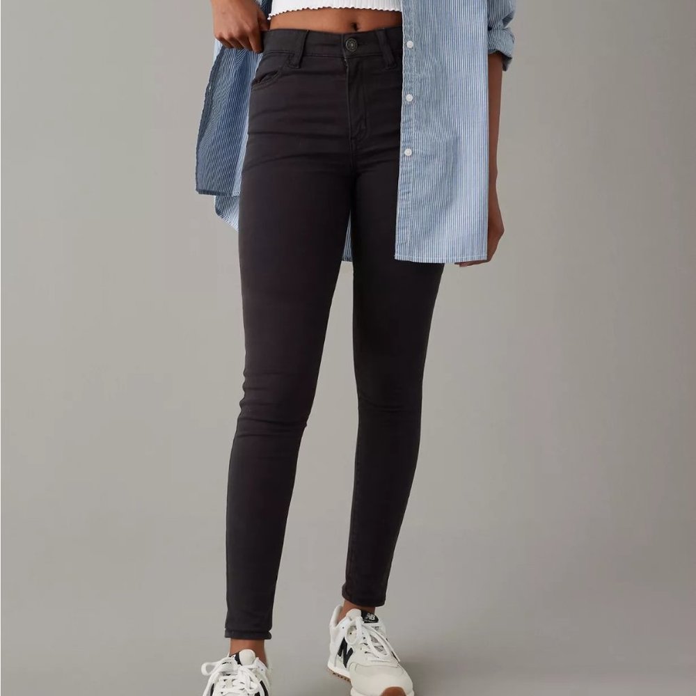 NWT American Eagle High Rise Black Jeggings size 6 Short